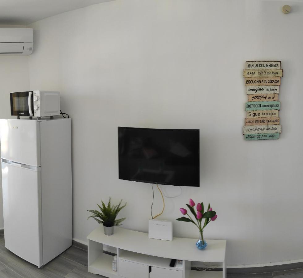 Estudio Recien Reformado En Primera Linea De Playa Apartment Benalmádena Exterior photo