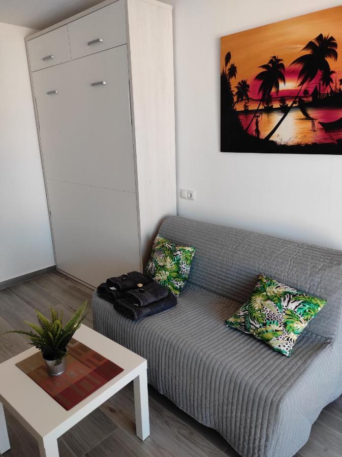 Estudio Recien Reformado En Primera Linea De Playa Apartment Benalmádena Exterior photo